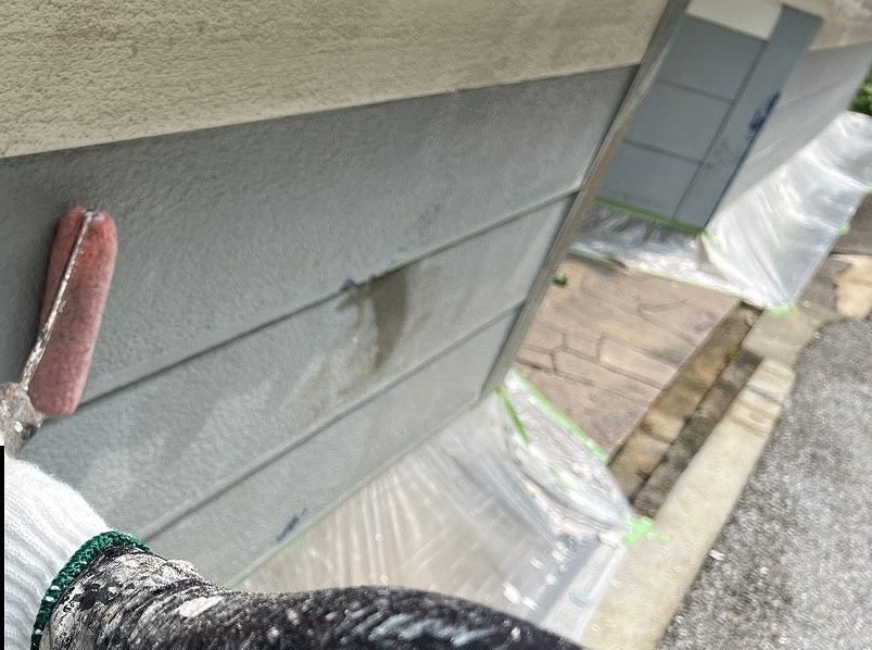 平群町擁壁塗装下塗