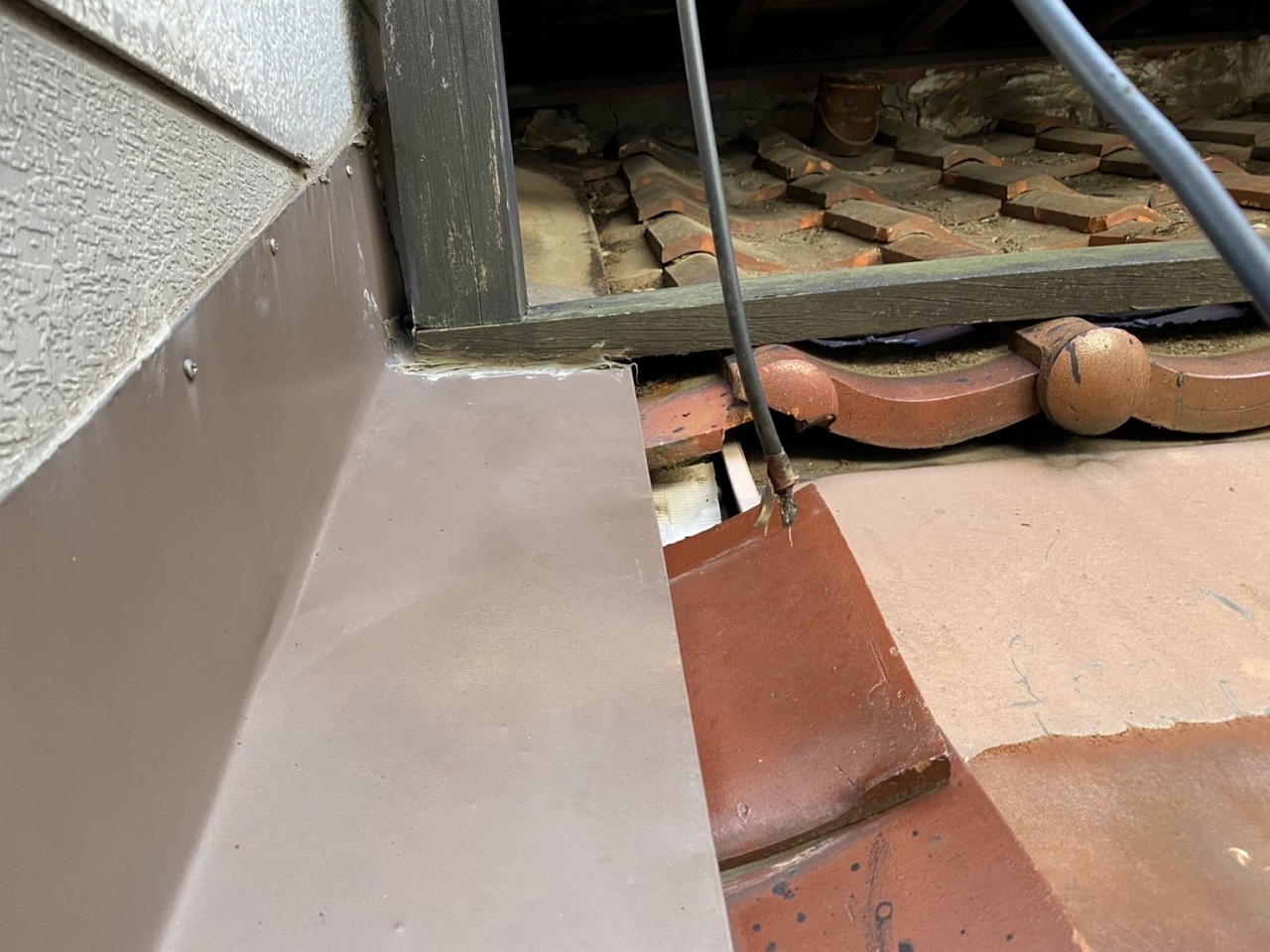 松原市下屋瓦ズレ