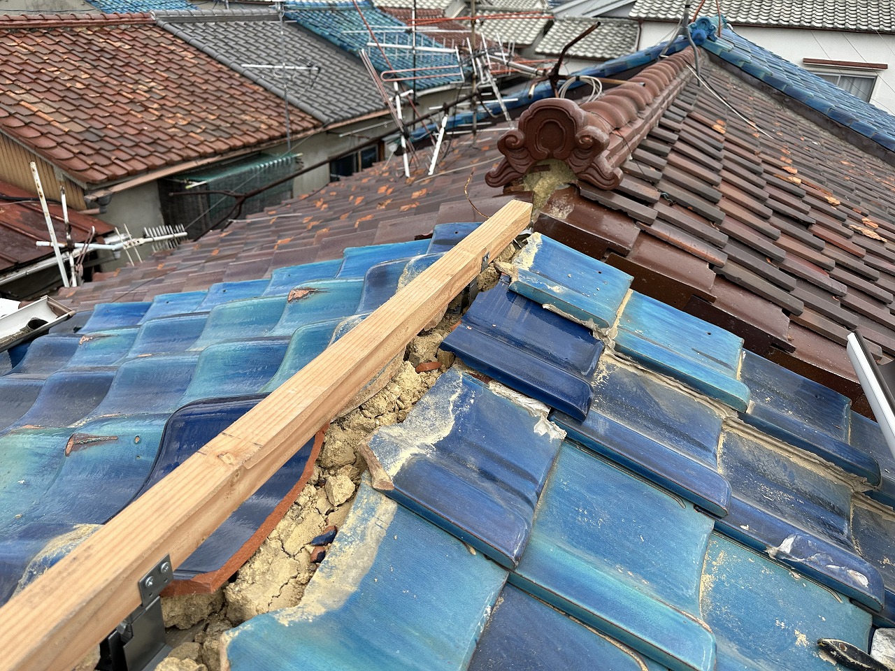 松原市強力棟金具取付