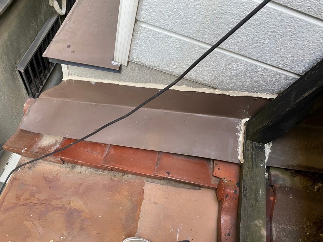 松原市下屋瓦葺きなおし