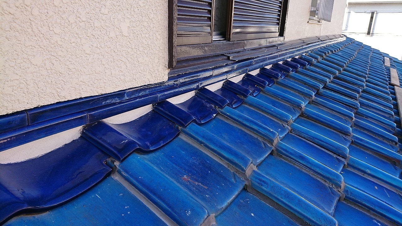 枚方市壁際ノシ瓦葺き