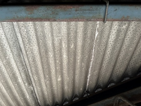 波型スレートたて割れ