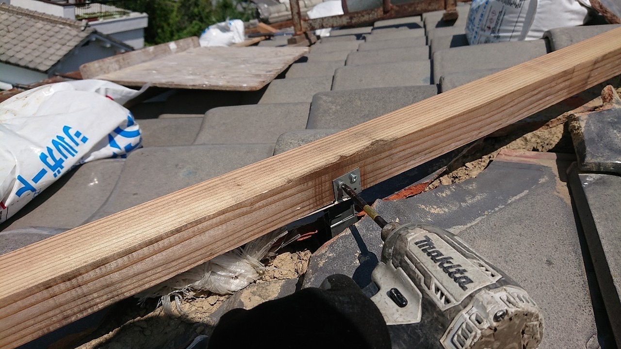 寝屋川市強力棟金具