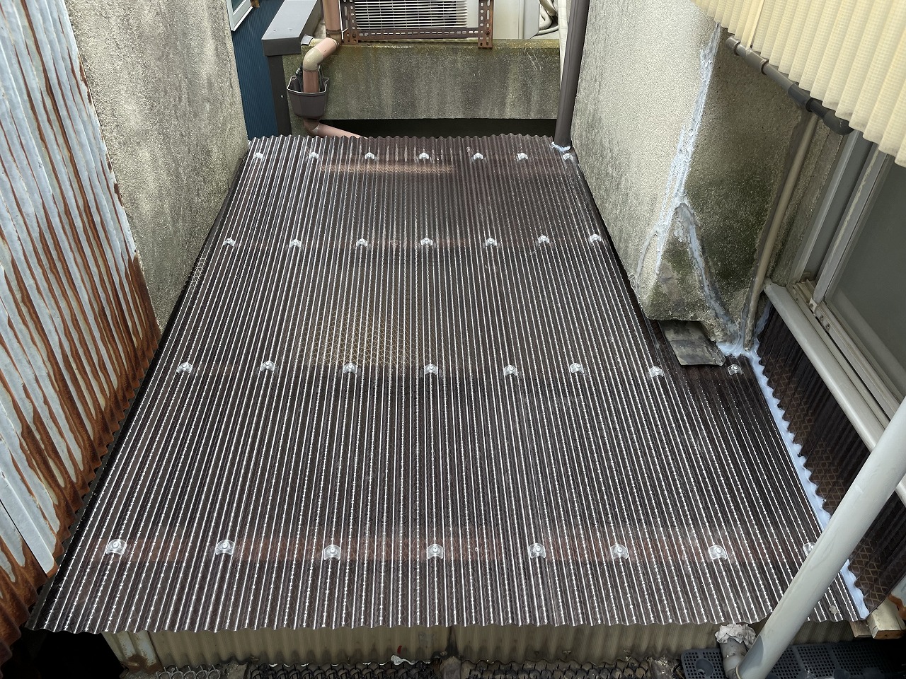 守口市下屋波板取付