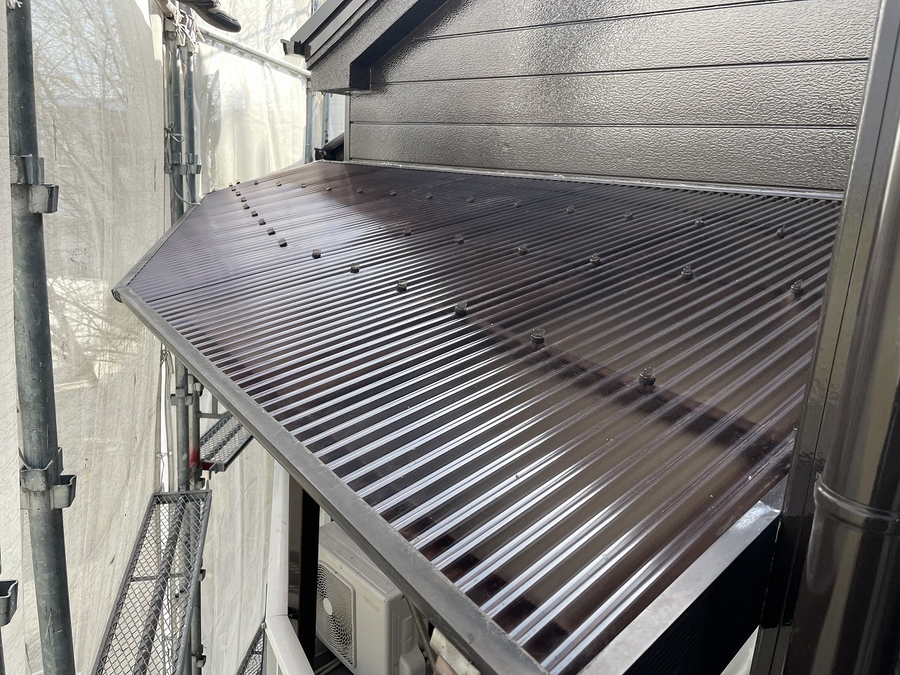 枚方市ポリカナミイタ張り