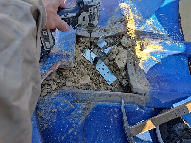 守口市　強力棟金具設置