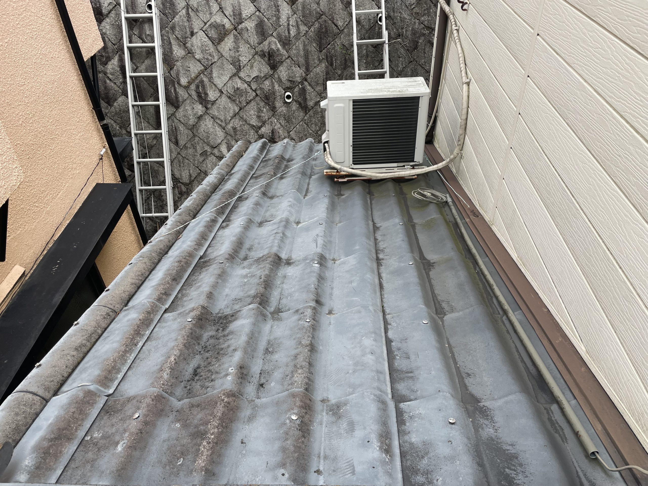 枚方市ニューウェーブ葺き替え