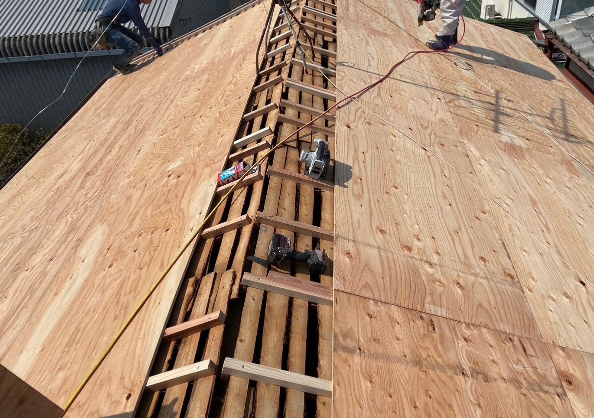 大東市屋根下地