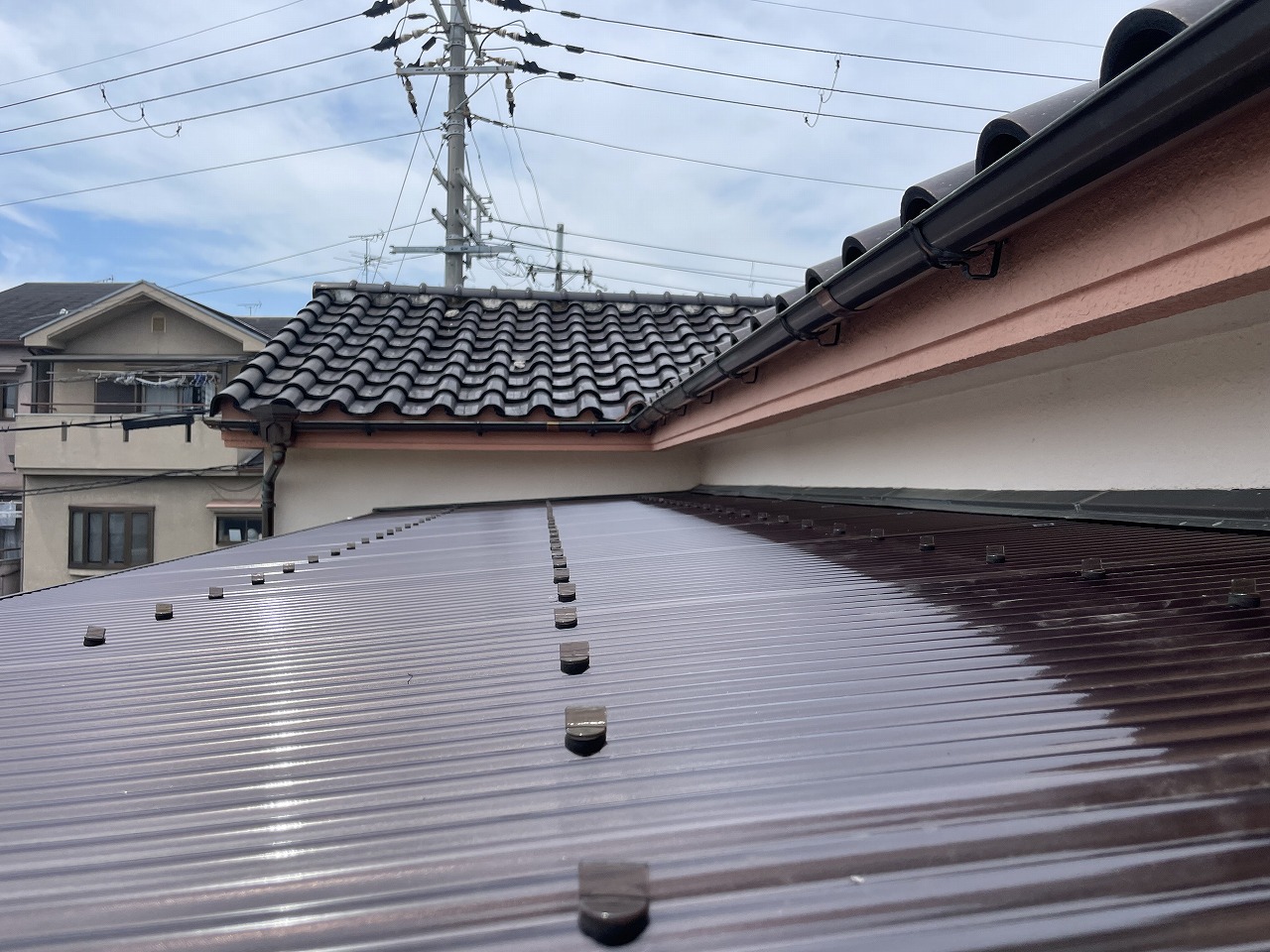 門真市ポリカナミイタ貼り