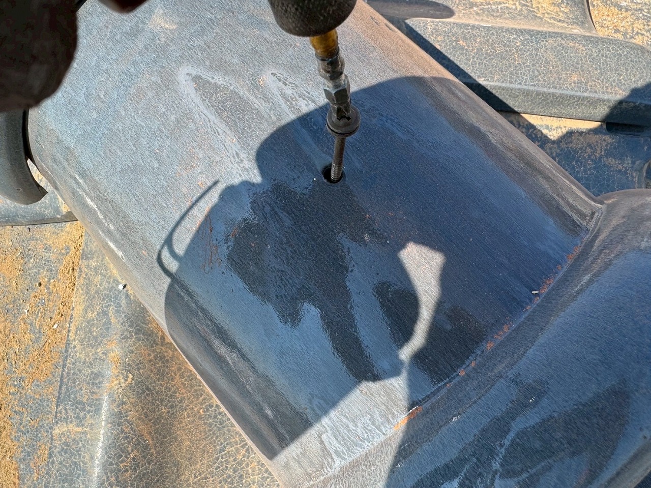 ビス止め　交野市