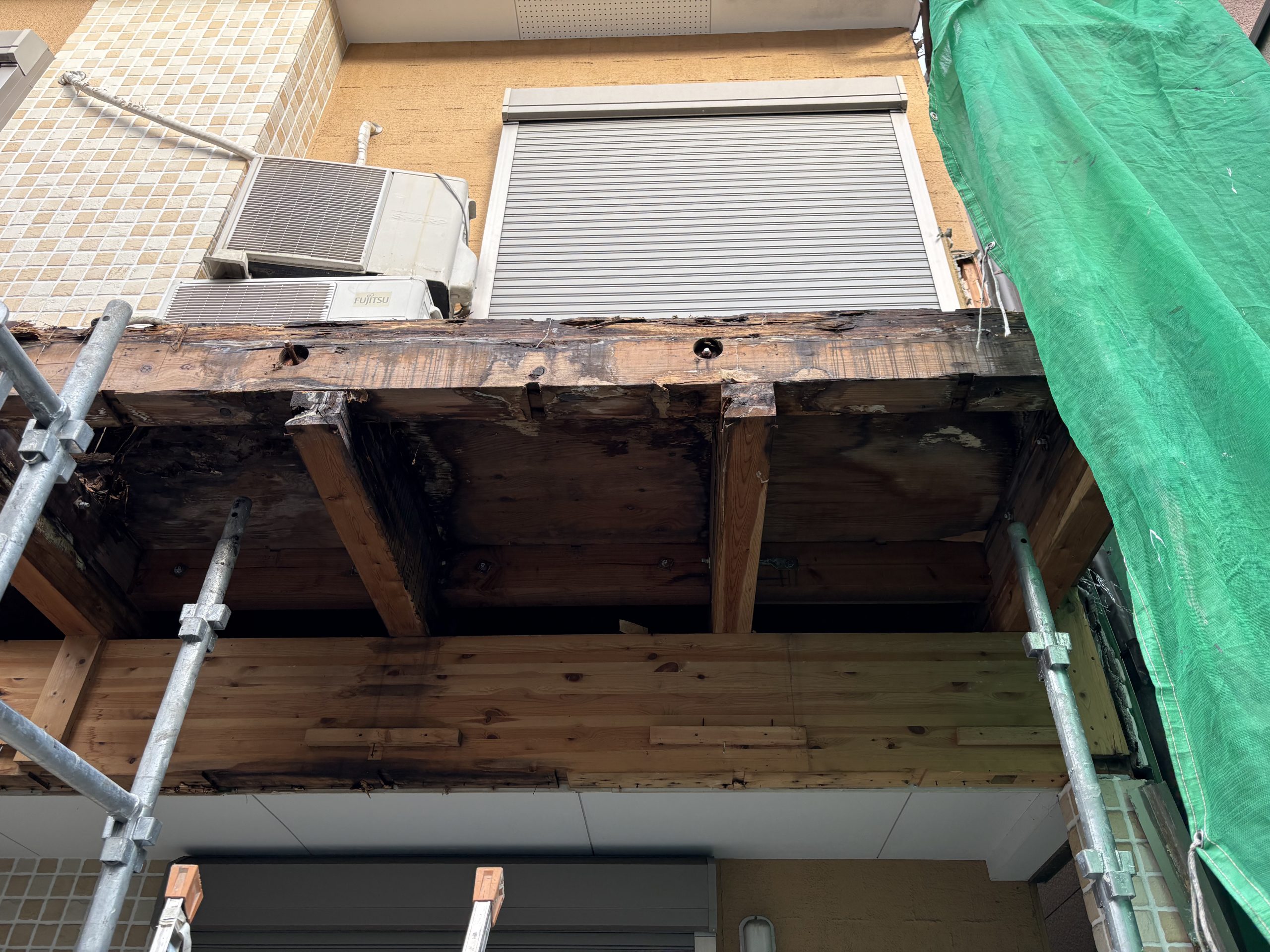 枚方市ベランダ解体工事