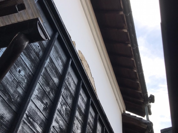 名張市　外壁　剥がれ