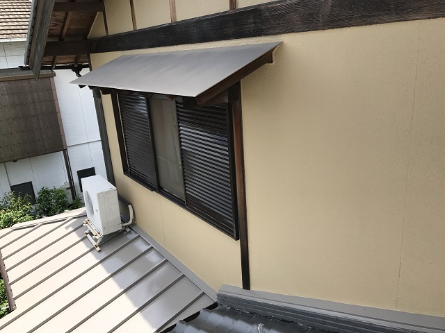 伊賀市　リシン壁　亀裂修理　