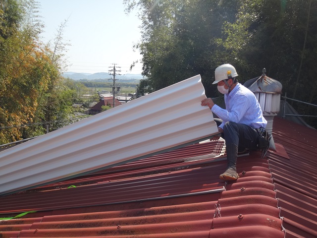 伊賀市スレート屋根葺き替え断熱材付き金属ルーフ