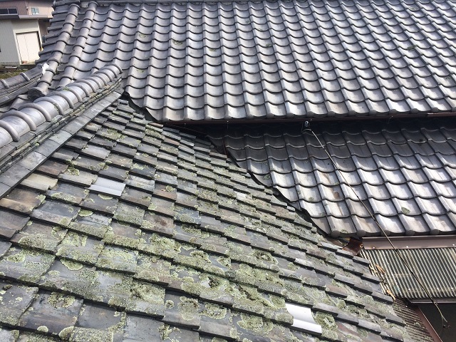 伊賀市　日本瓦雨漏り状態写真