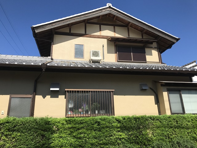 伊賀市　リシン壁塗り替え後　全体写真