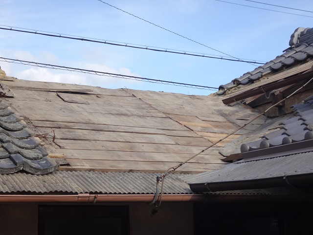 伊賀市　雨漏り野地板