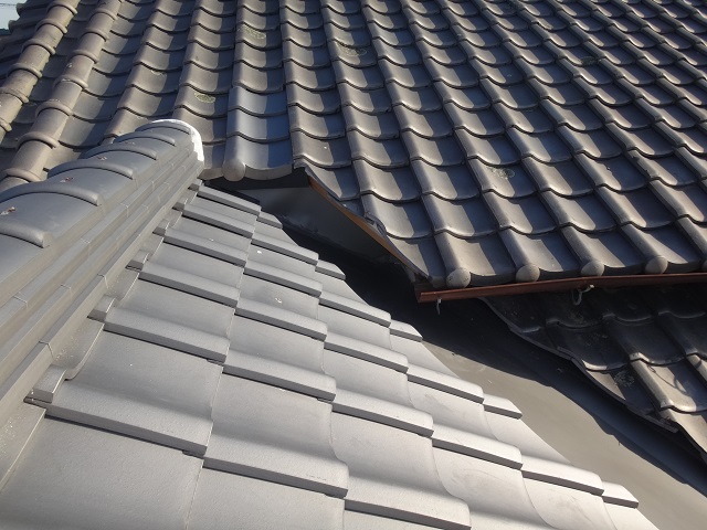 伊賀市　カラーステンエス谷板をワイドに加工取付