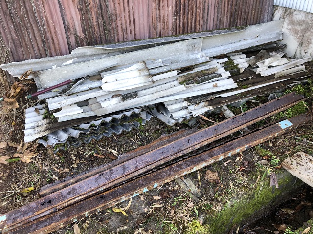 伊賀市　アスベスト屋根　解体工事