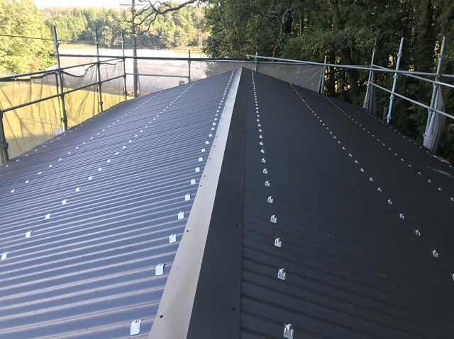 伊賀市　倉庫屋根　完工写真