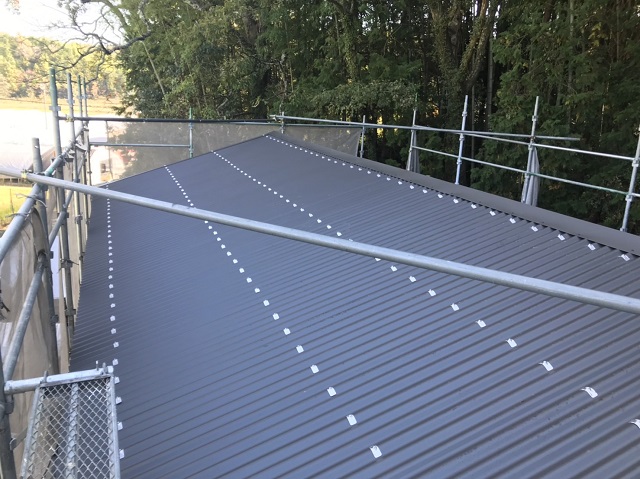 伊賀市　倉庫屋根　完工写真