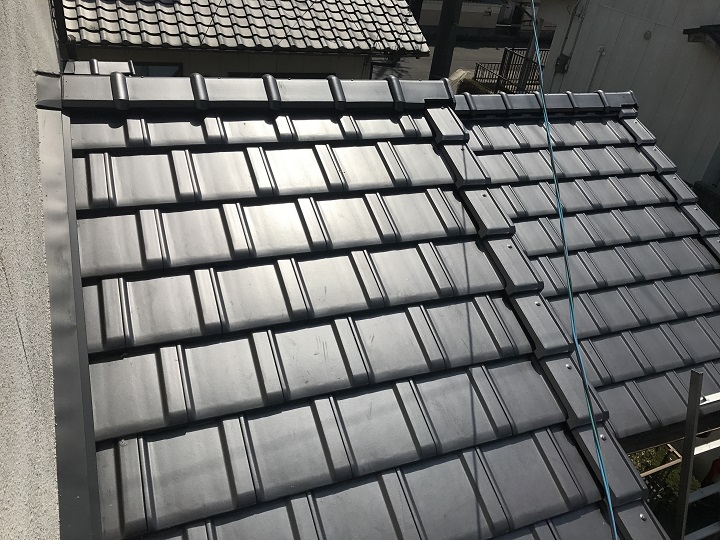 伊賀市　和形から平板形に陶器瓦のリフォーム