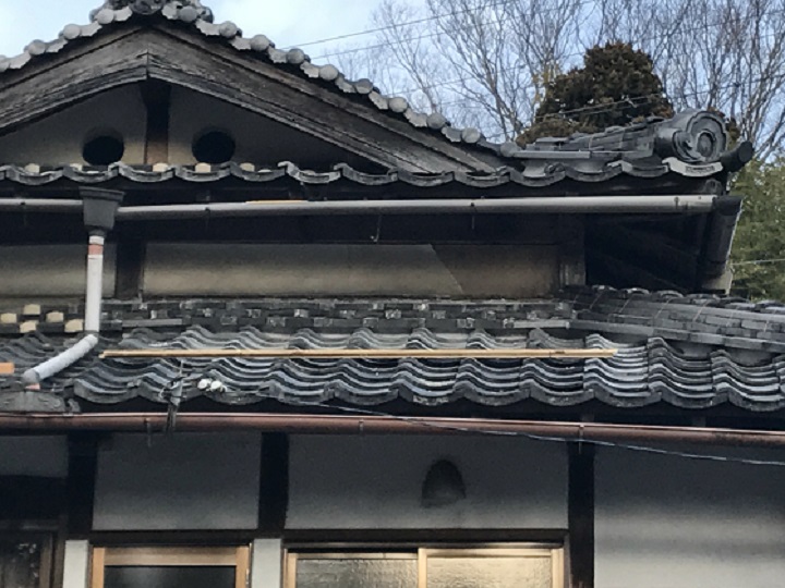 伊賀市 壁漆喰のはがれ 瓦屋根