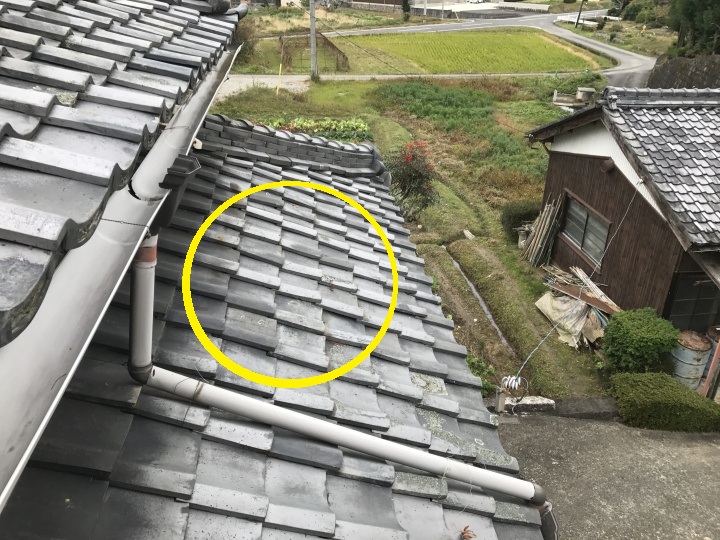 伊賀市 平瓦のズレ 築80年