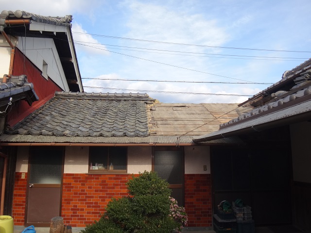 伊賀市　風呂屋根雨漏り野地板