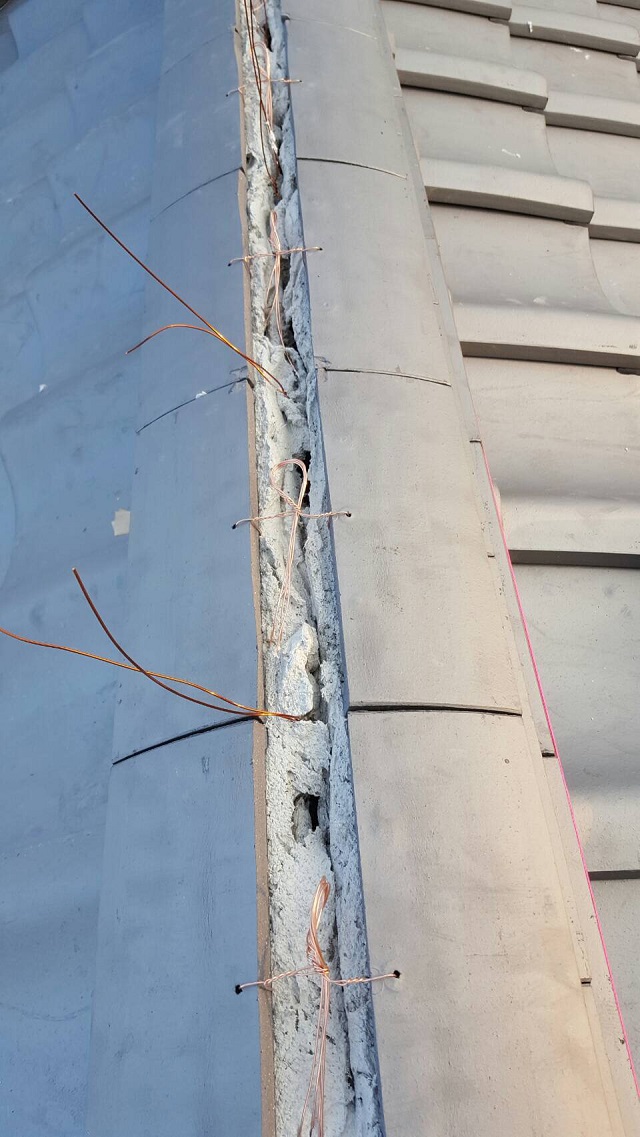 伊賀市　熨斗瓦銅線緊結