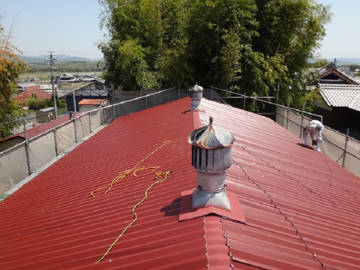 伊賀市　工場金属ルーフカバー工法