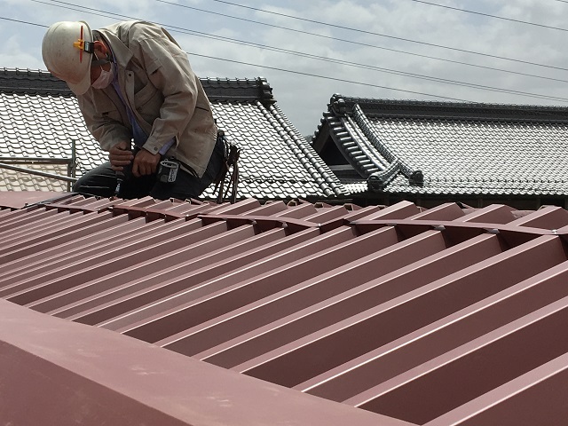 伊賀市　屋根カバー工法　棟