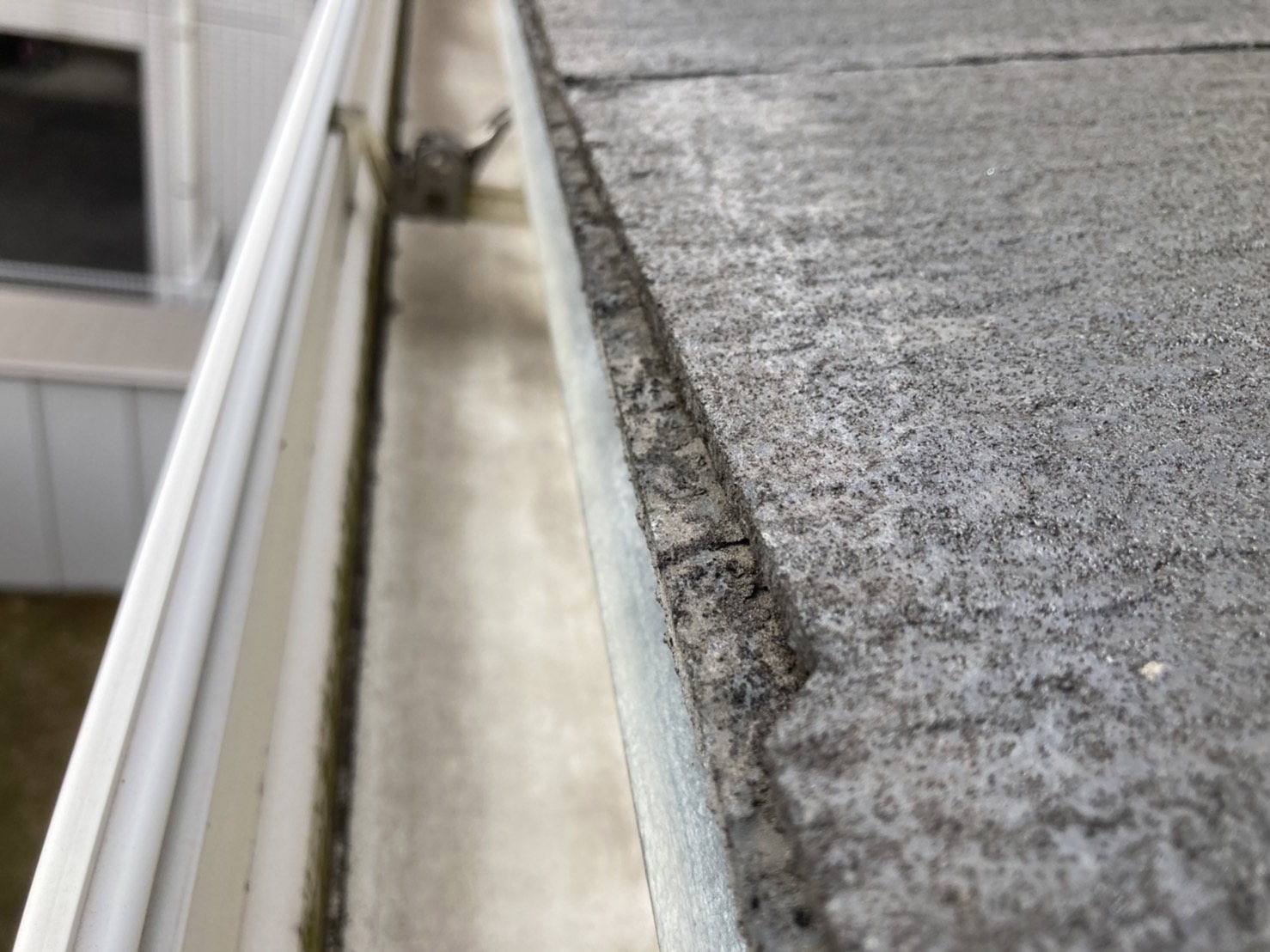 雨樋はつまりや溜まりはなし