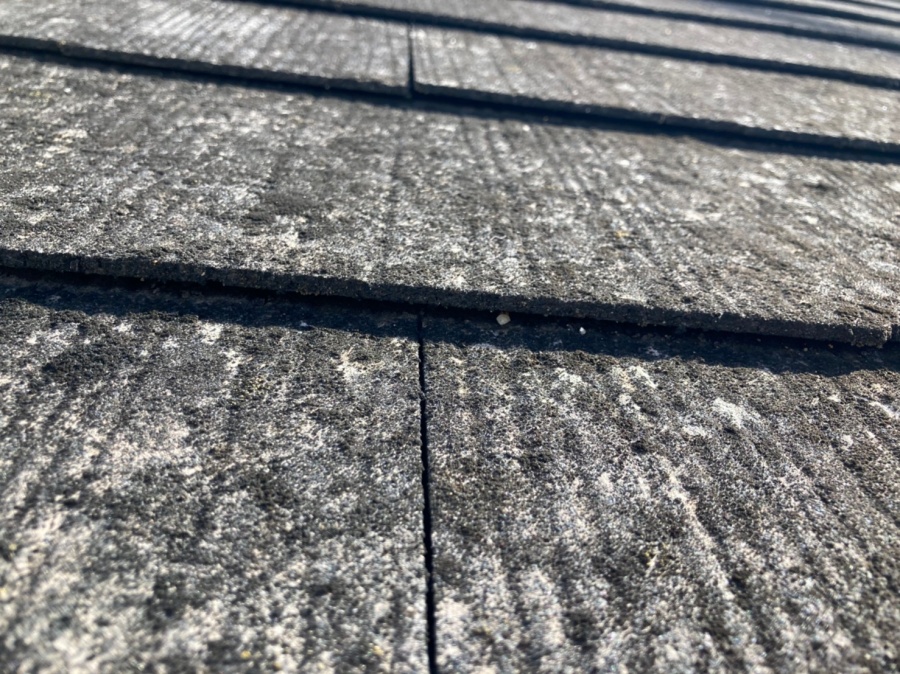 この反りが割れの原因になります