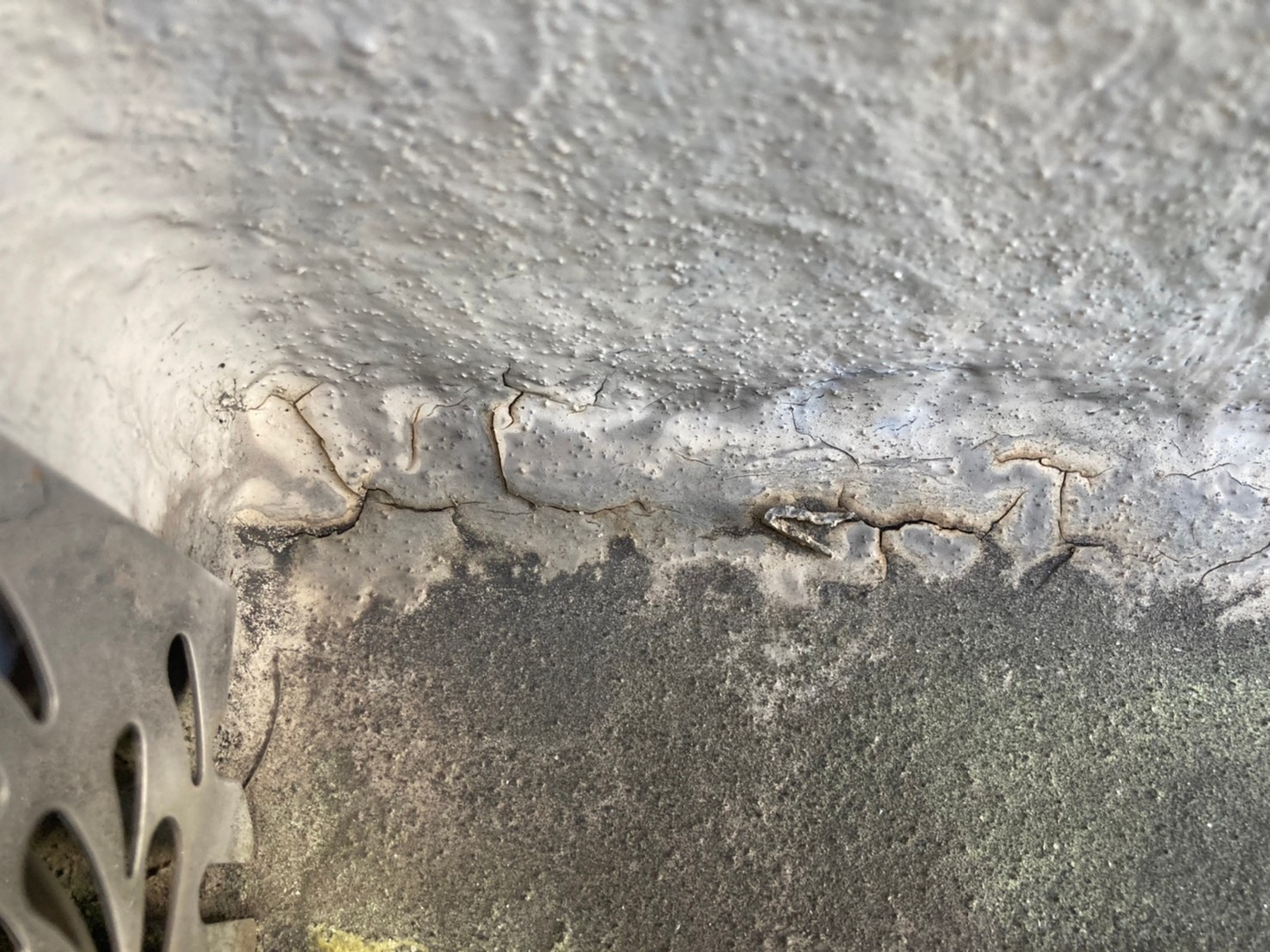 接続部分はかなり劣化が進行中