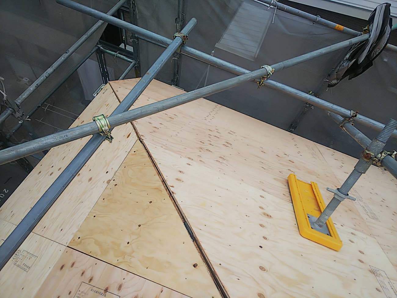 棟部分は少しすきまを開けるのがコツです。