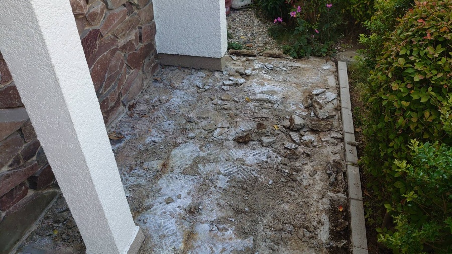 玄関ポーチタイル張替