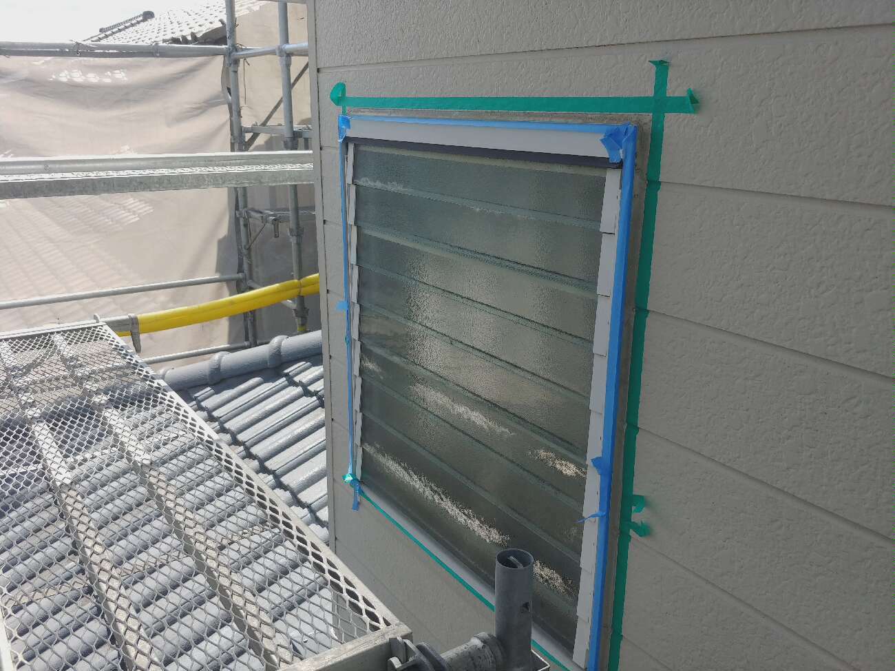 サッシ周りは打ち替えが出来ません。