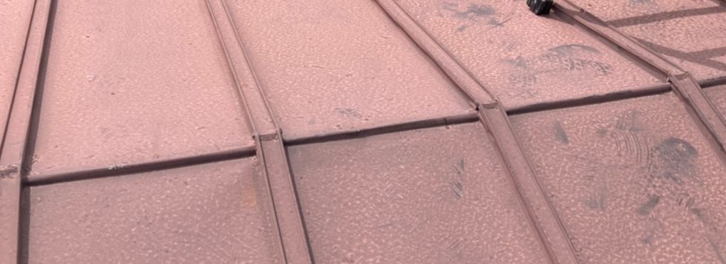 本来あるはずの棟板金がないパターンのものでした