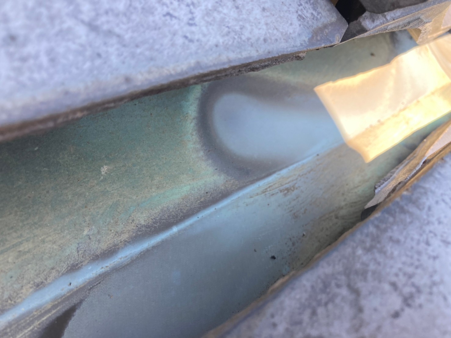 谷板金に銅板がしようされています