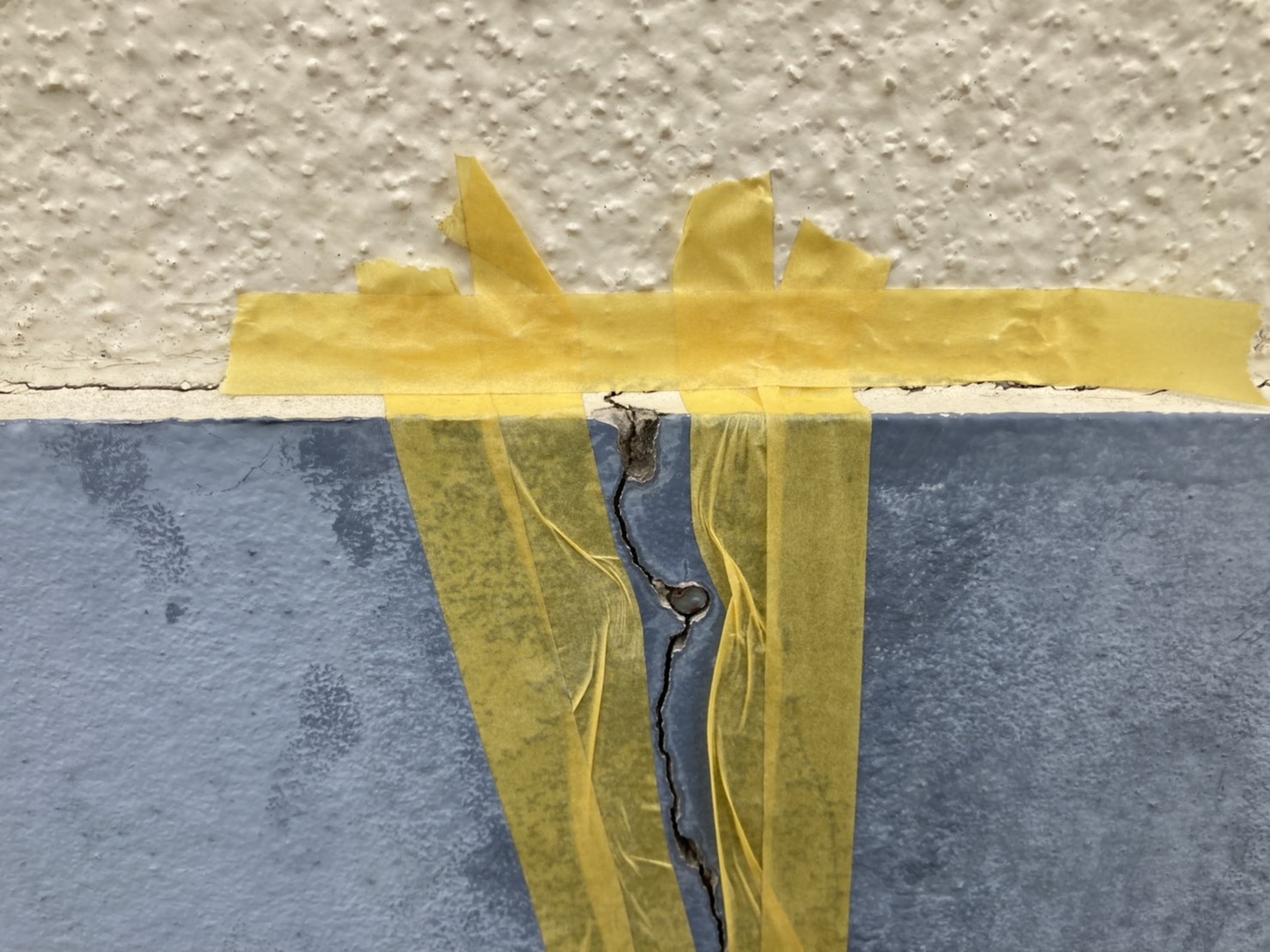 特に外壁面っは入念な対策をしておきます