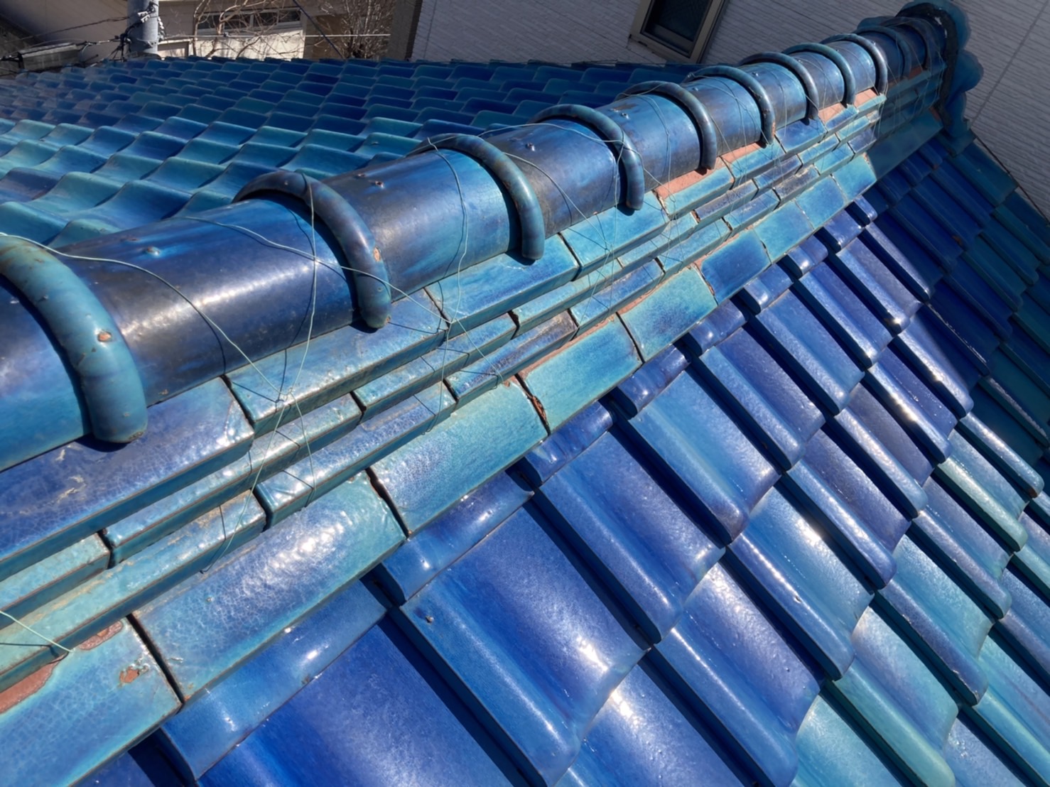 棟の歪みは雨漏りの兆候です