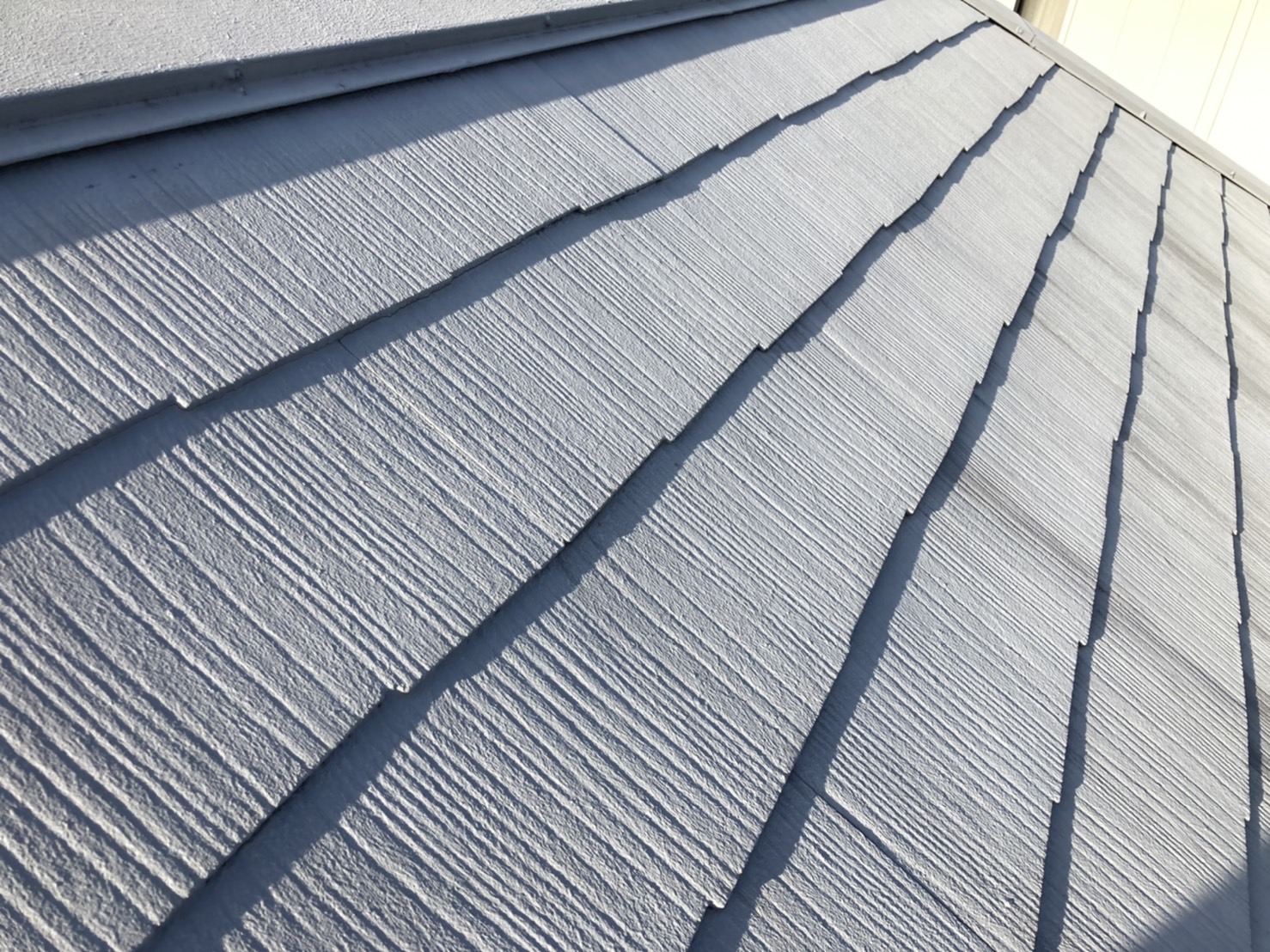 表面は割れもなく、キレイな状態です