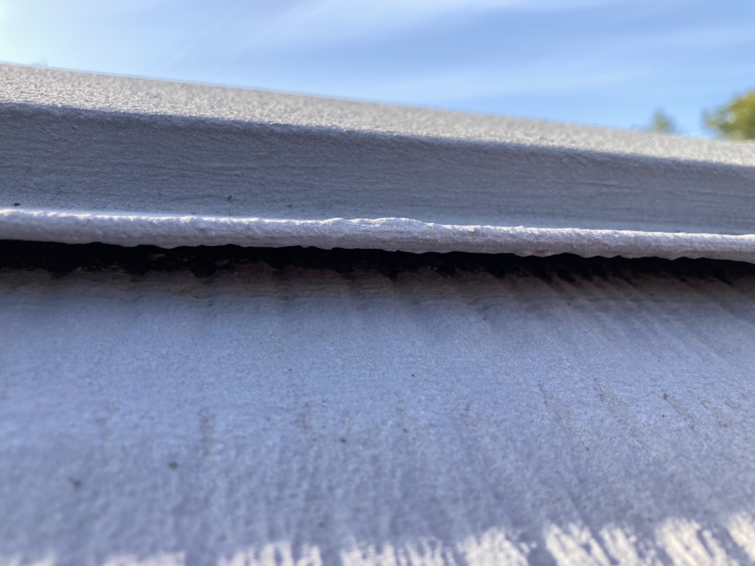 棟板金の飛散は、かなり危険なので注意！