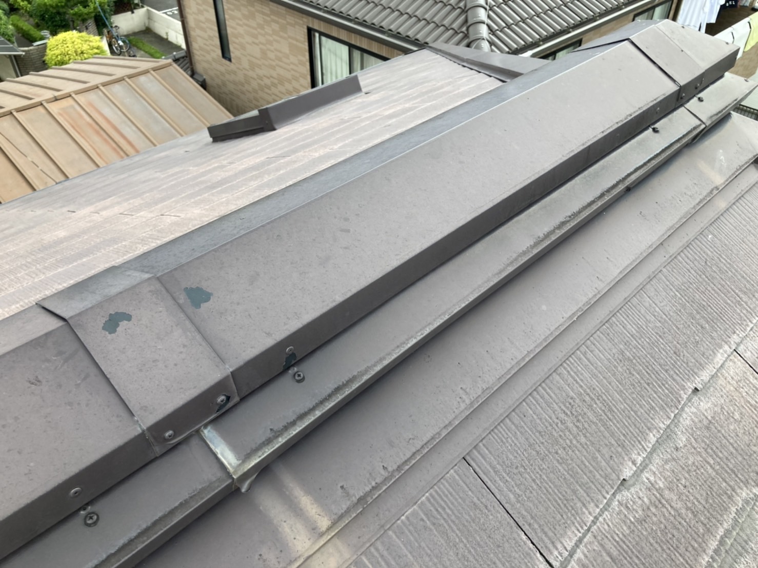 棟板金の釘浮きもなく問題ありません。