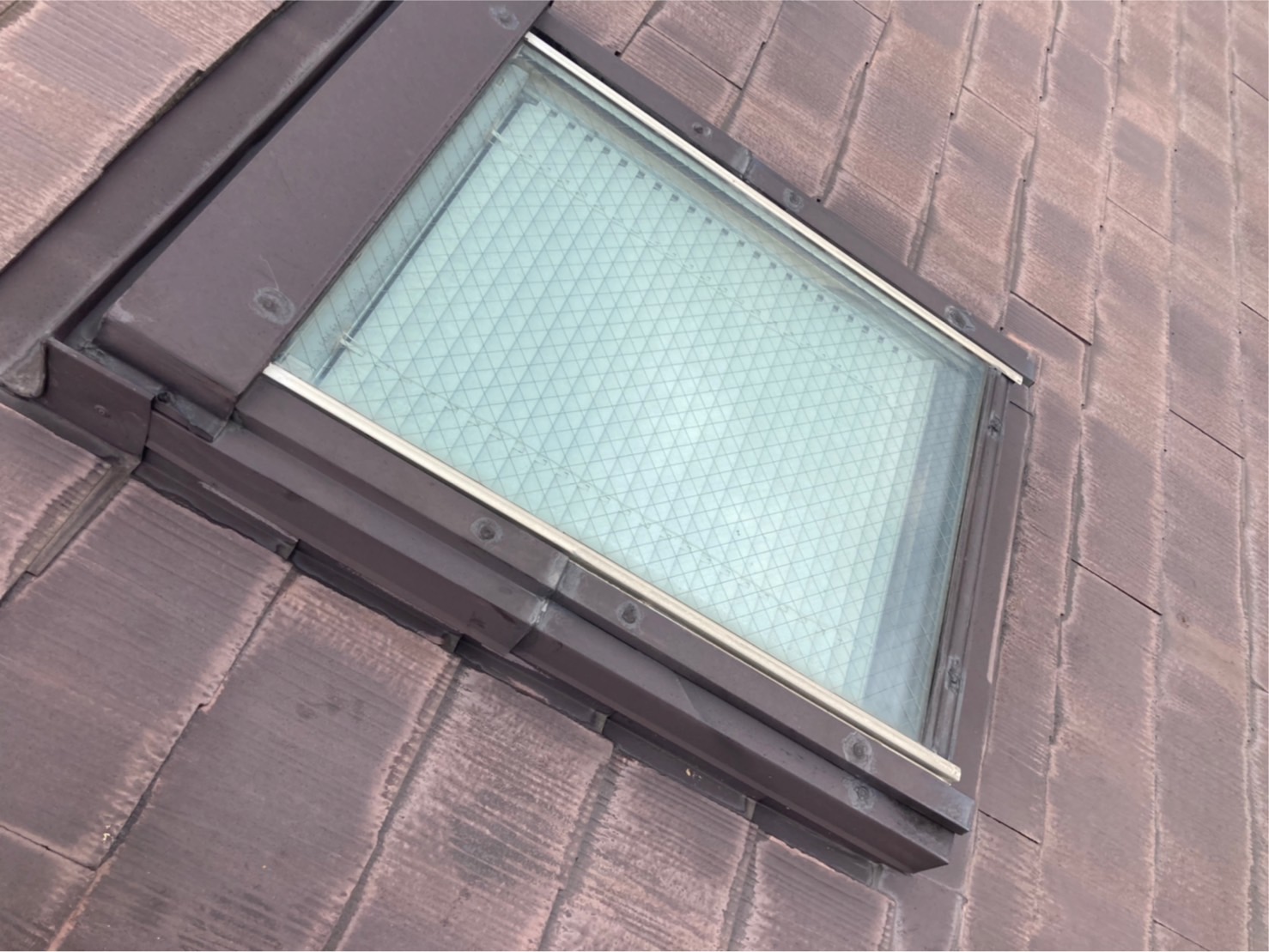 原因は天窓でした