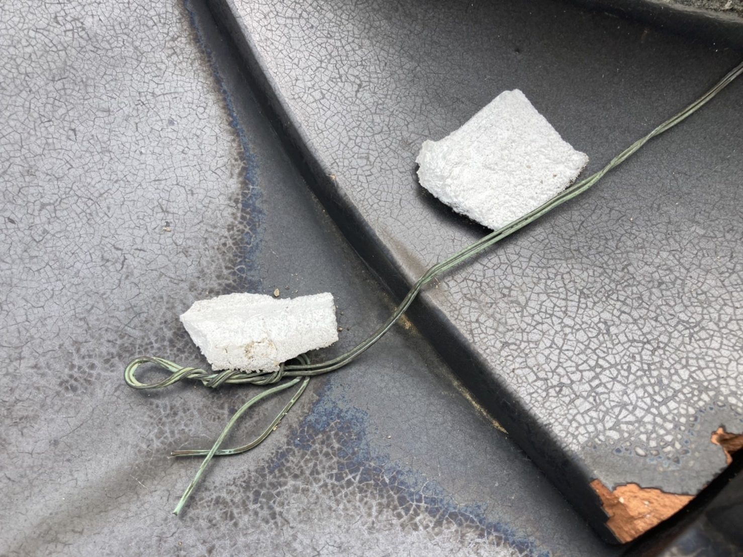 漆喰は劣化とともに剥離します