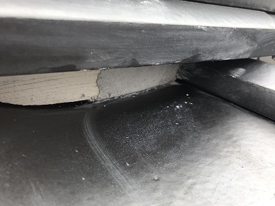 漆喰で穴の補修