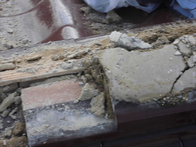 津山市　大崎瓦　棟解体