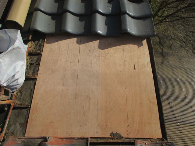 岡山市南区　瓦屋根補修工事　1階漆喰入れ替え工事